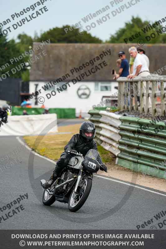 Vintage motorcycle club;eventdigitalimages;mallory park;mallory park trackday photographs;no limits trackdays;peter wileman photography;trackday digital images;trackday photos;vmcc festival 1000 bikes photographs